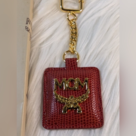 ♥️ MCM Red Pebbled Leather Keychain/Bag Charm ♥️ - Picture 2 of 6